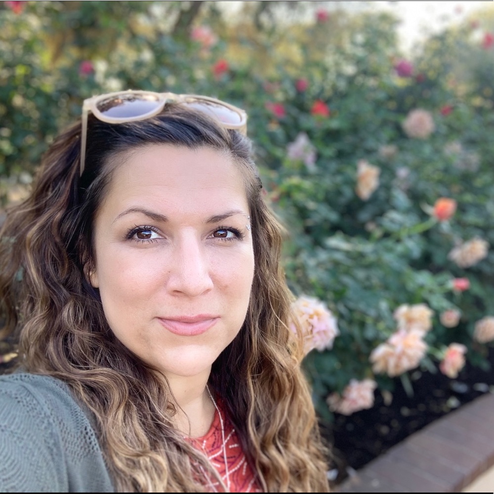 Meet your Posher, Becka